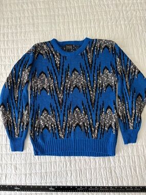 Vintage 80s/90s New Era Blue and Black Geometric Crewneck Sweater